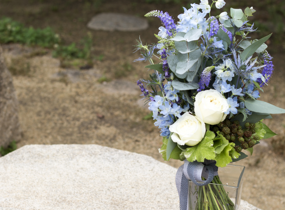 Fresh Blue Bouquet – ウェディングブーケ - オーダーメイドの花束・結婚式のウェディングブーケのことならFlower
